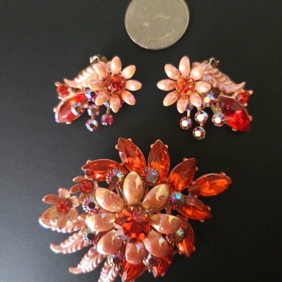 Vintage Peach Enamel & Orange Rhinestone Flower Brooch & Earring Set - Picture 4 of 9